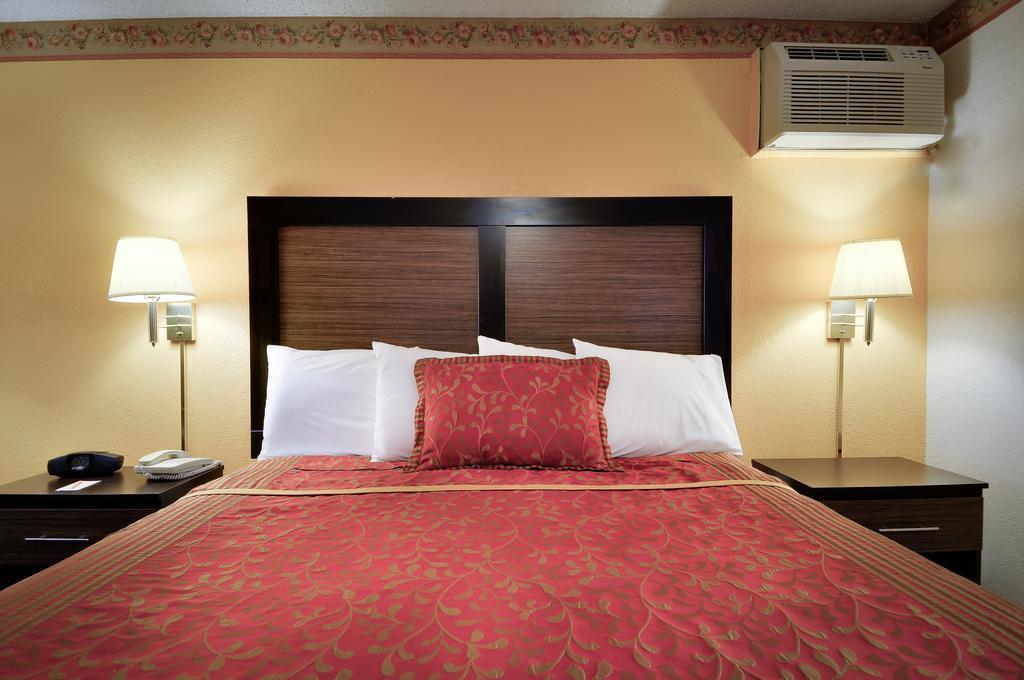 Vagabond Inn Саннивейл Экстерьер фото