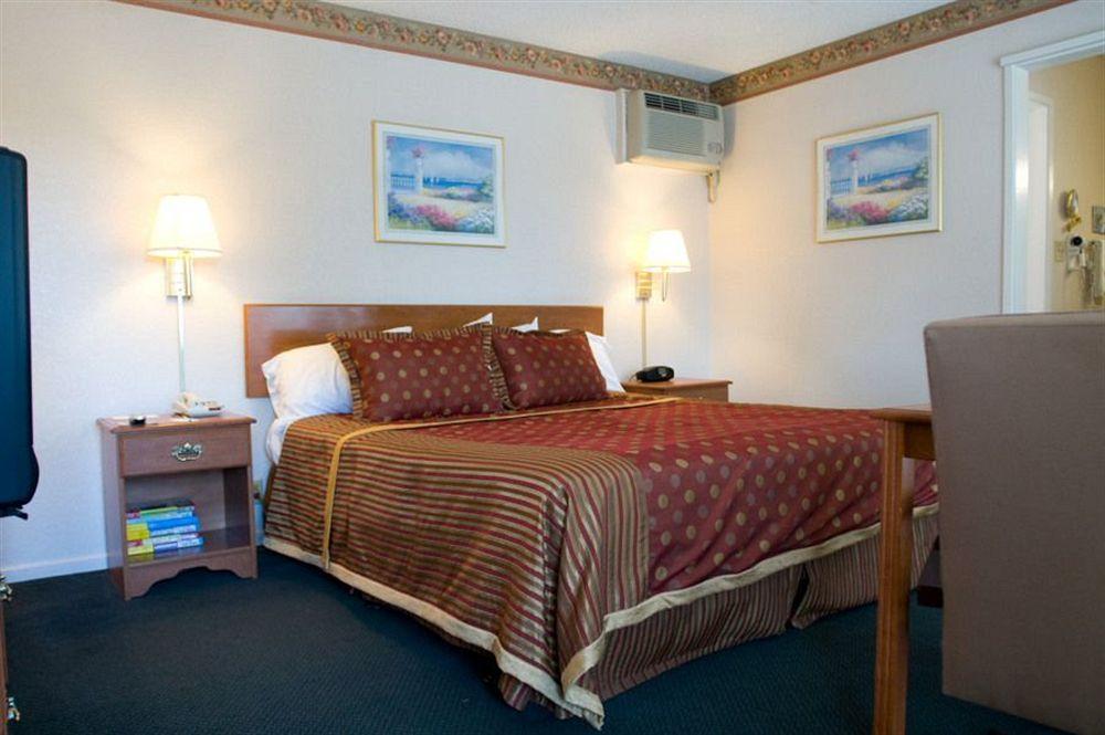 Vagabond Inn Саннивейл Экстерьер фото